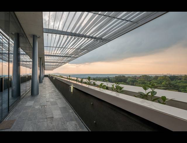 1,638M² OFFICE TO LET IN ROSEBANK